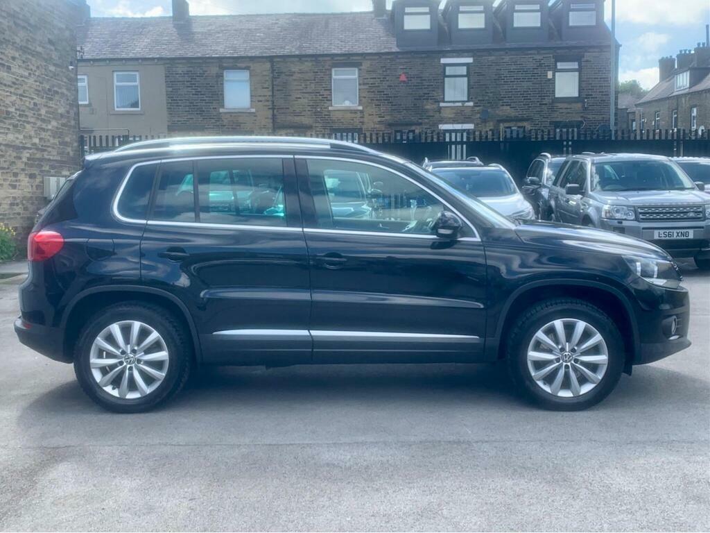 Volkswagen Tiguan 2.0 Tdi Bluemotion Tech Match Dsg 4Wd Euro 5 S S FG14HGX Black #4