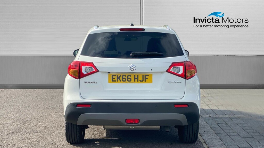 Suzuki Vitara 1.6 Sz5 White #4