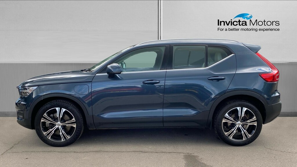 Volvo XC40 Recharge Phev Inscription LR71YMC Blue #6