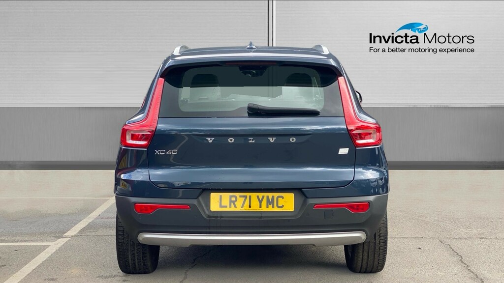 Volvo XC40 Recharge Phev Inscription LR71YMC Blue #4