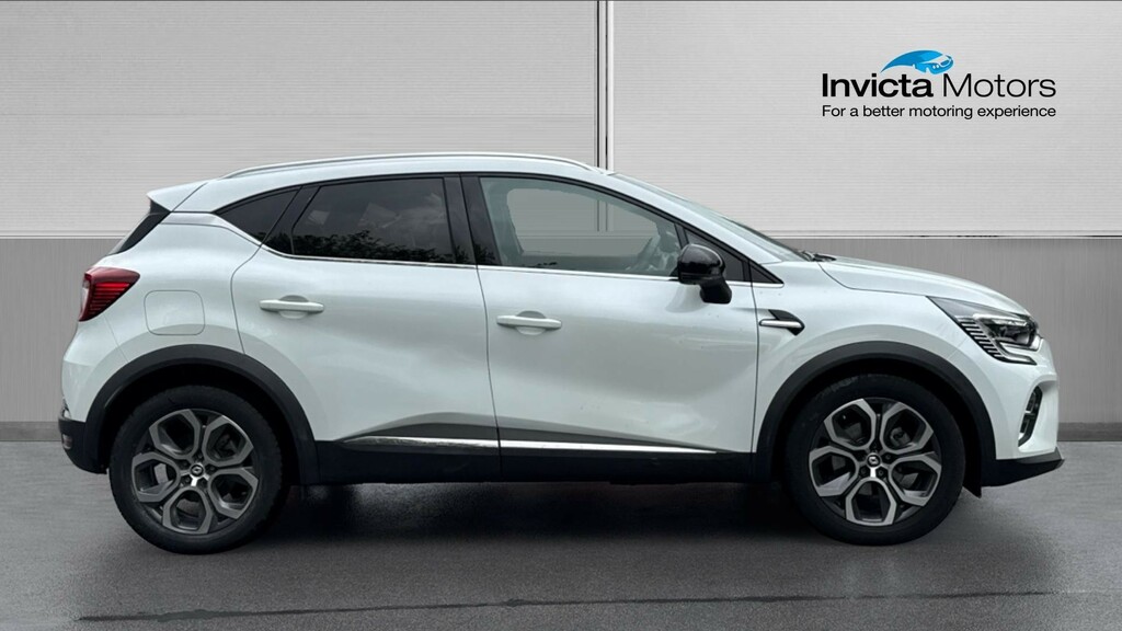 Renault Captur Techno White #2