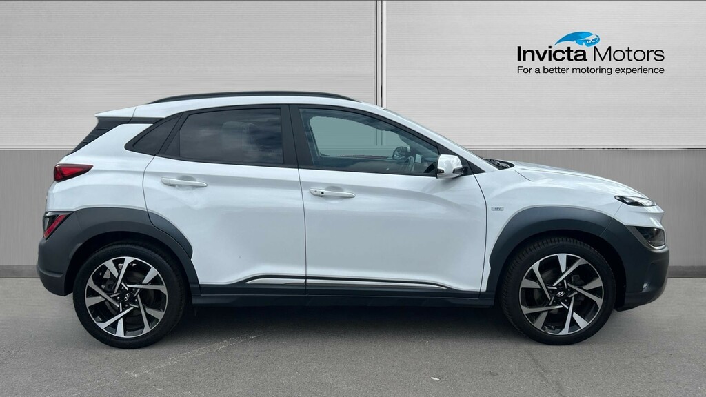 Hyundai Kona Premium CX72YAH White #2
