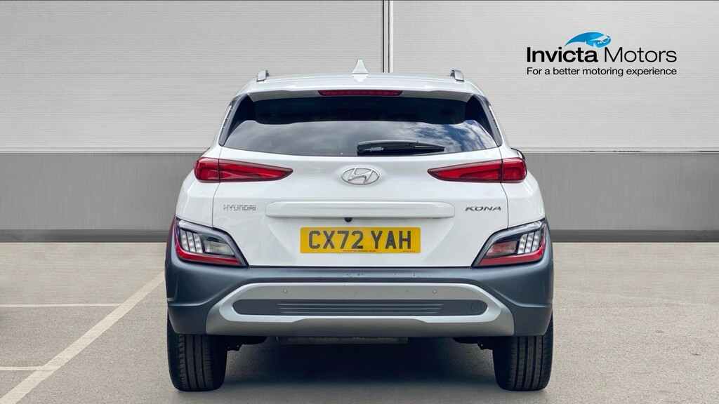 Hyundai Kona Premium CX72YAH White #4