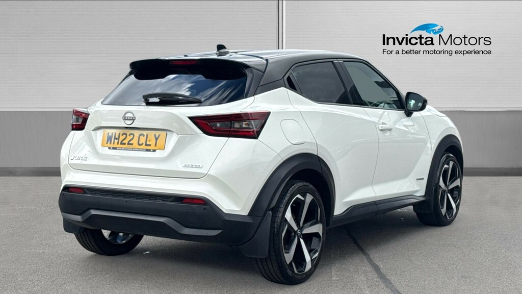 Nissan Juke Tekna White #3