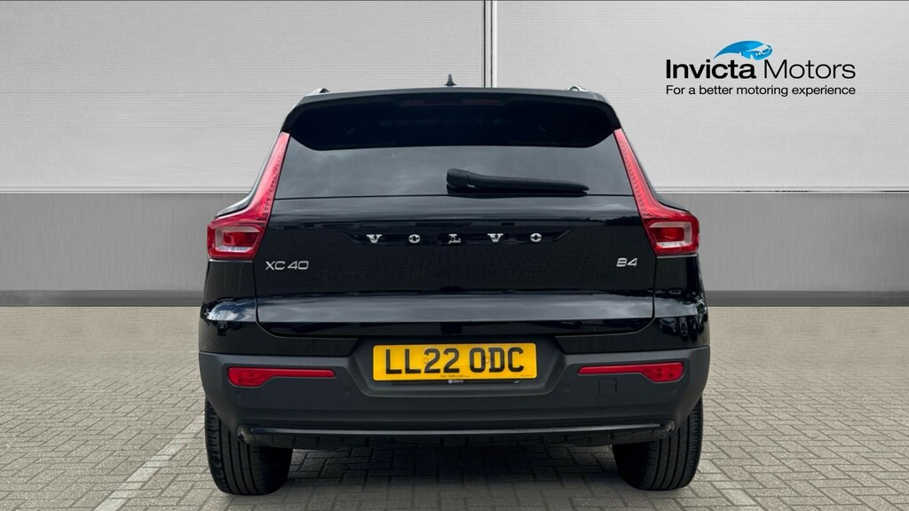 Volvo XC40 Ultimate Dark Black #4