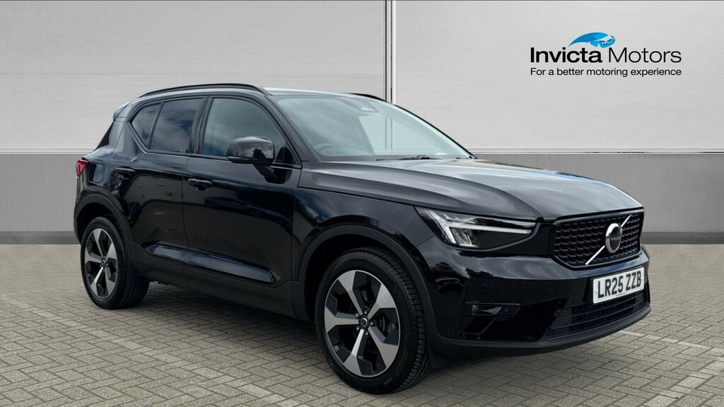 Volvo XC40 Plus Dark Black