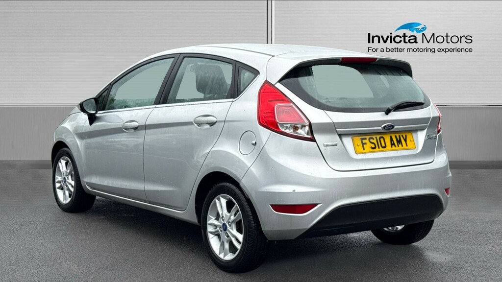 Ford Fiesta Zetec Silver #5