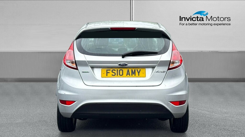 Ford Fiesta Zetec Silver #4