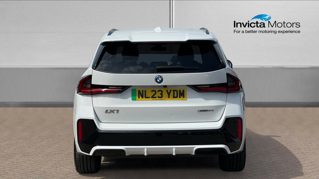BMW iX1 M Sport White #4