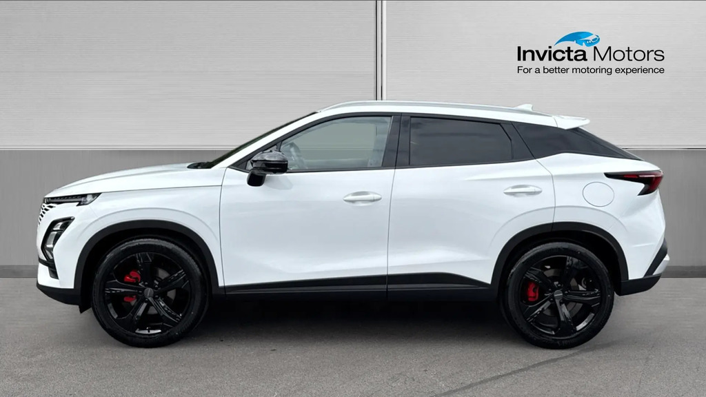 Omoda 5 Petrol Noble YE26KJH White #6
