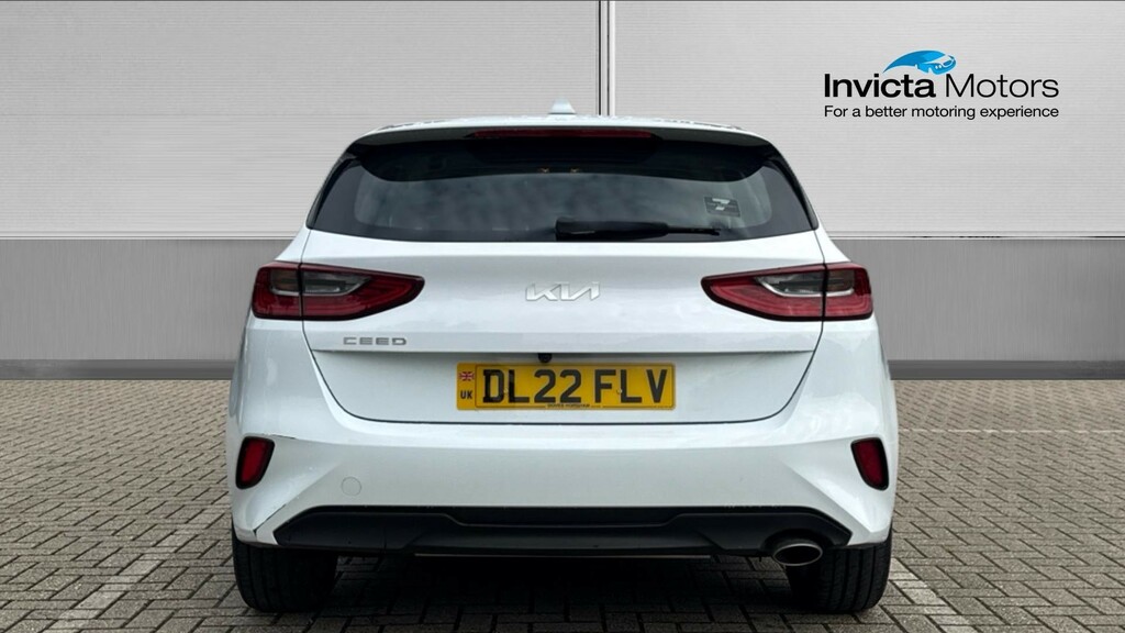 Kia Ceed 2 White #4