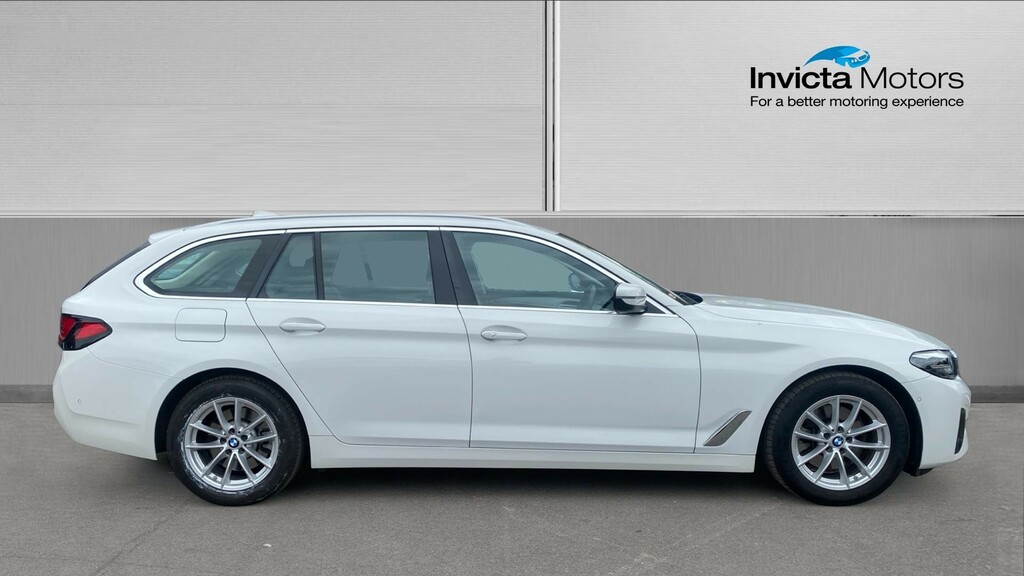 BMW 5 Series Mht Se White #2
