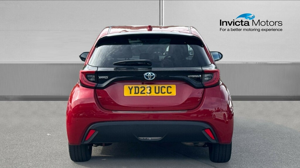 Toyota Yaris Design YD23UCC Red #4