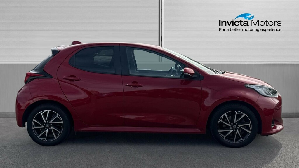 Toyota Yaris Design YD23UCC Red #2