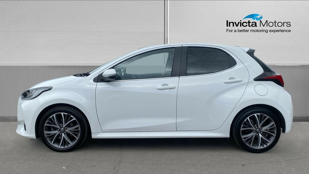 Toyota Yaris Excel EO72LKC White #6
