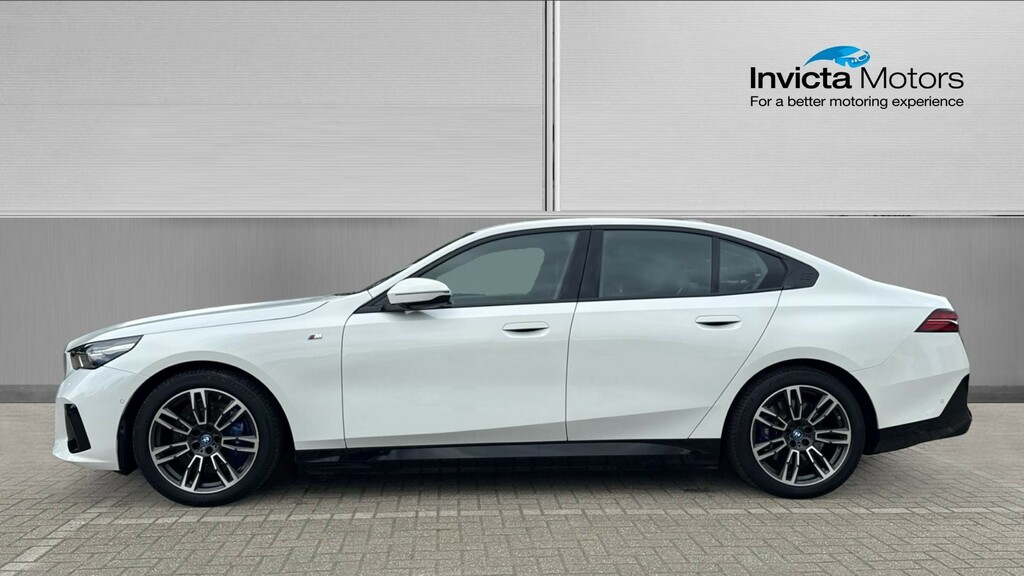 BMW i5 M Sport Pro 84Kwh RO24AXH White #6