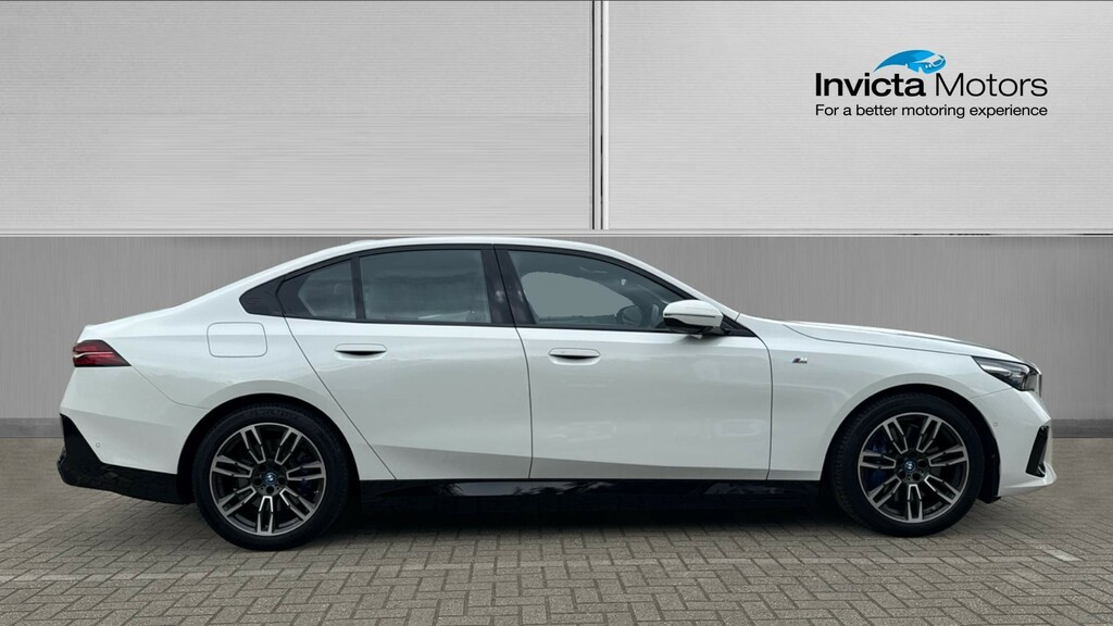 BMW i5 M Sport Pro 84Kwh RO24AXH White #2