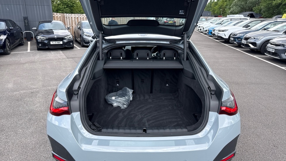 BMW i4 40 M Sport Grey #15