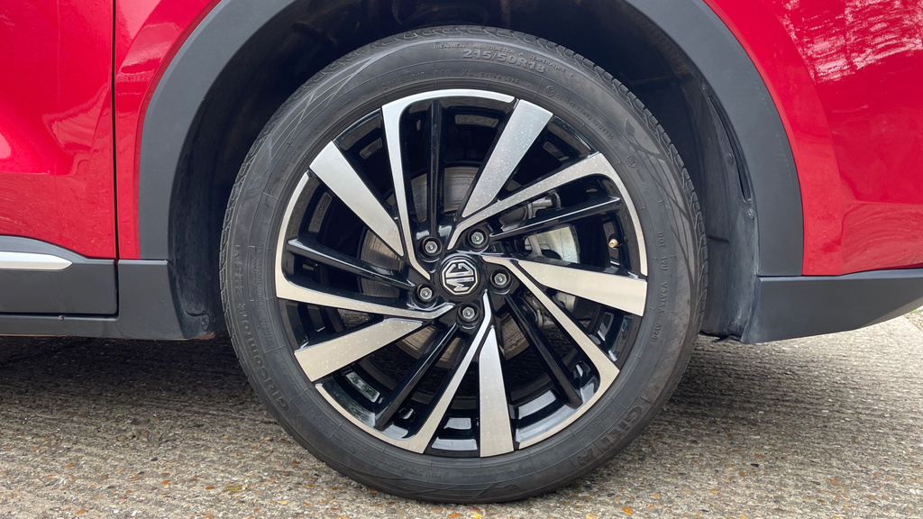 MG ZS Trophy Red #20