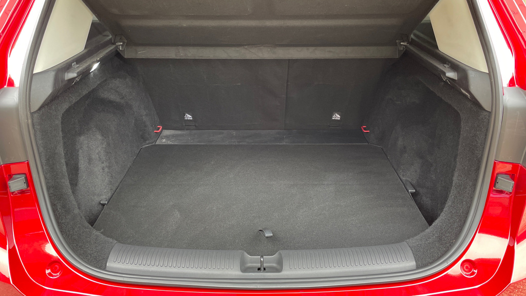 MG ZS Trophy Red #15