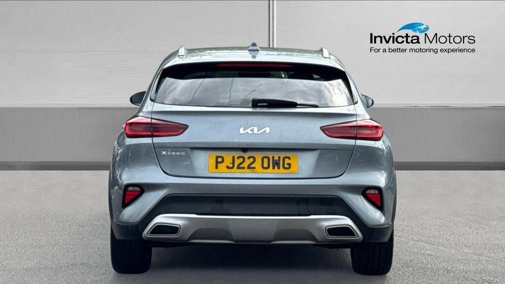 Kia Xceed 3 Silver #4