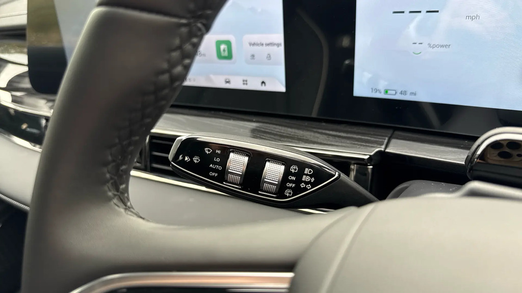 Omoda E5 155Kw Knight 61Kwh Silver #28