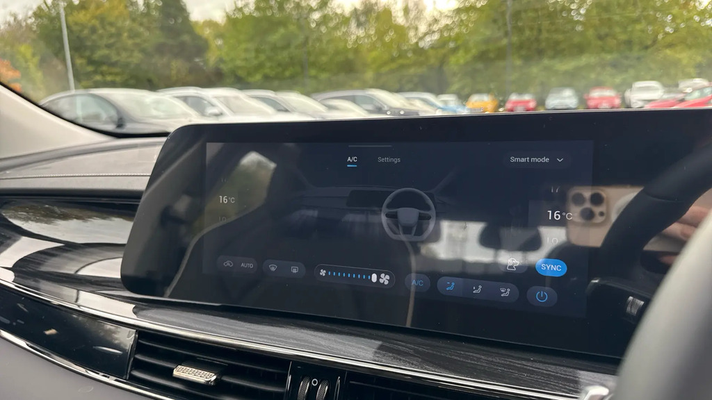 Omoda E5 155Kw Knight 61Kwh Silver #32