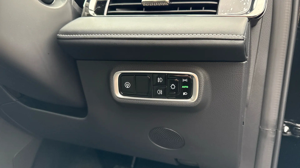 Omoda E5 155Kw Knight 61Kwh Silver #25