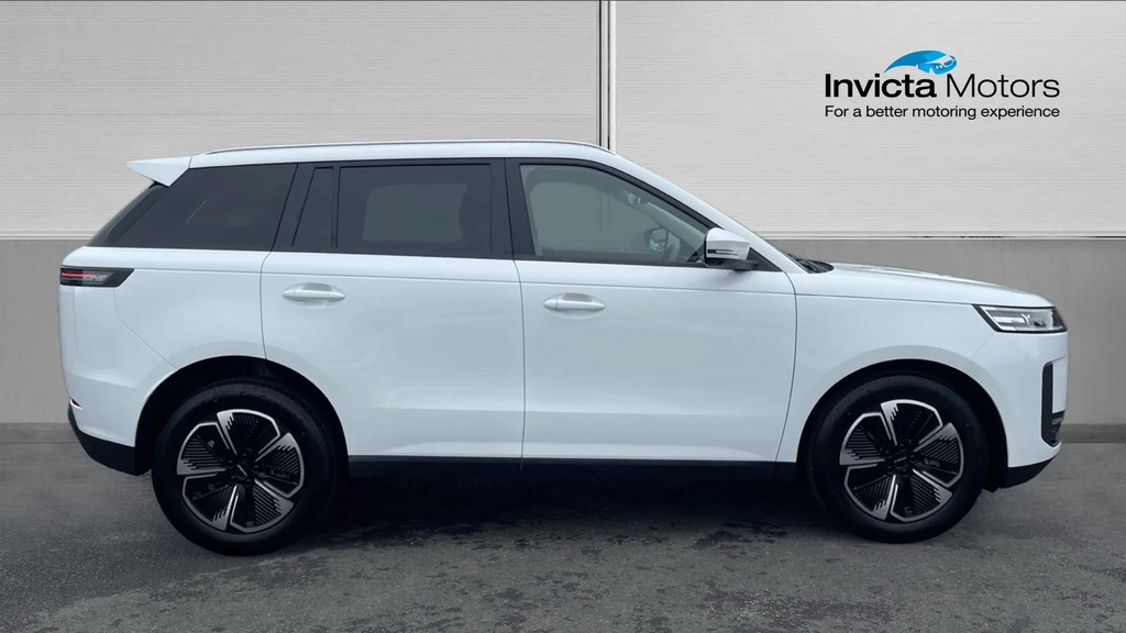 JAECOO 5 Petrol Luxury White #2