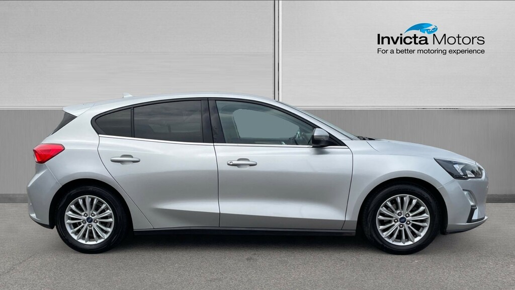 Ford Focus Titanium Silver #2