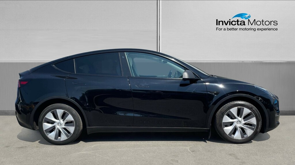 Tesla Model Y Long Range Awd MV22NZT Black #2