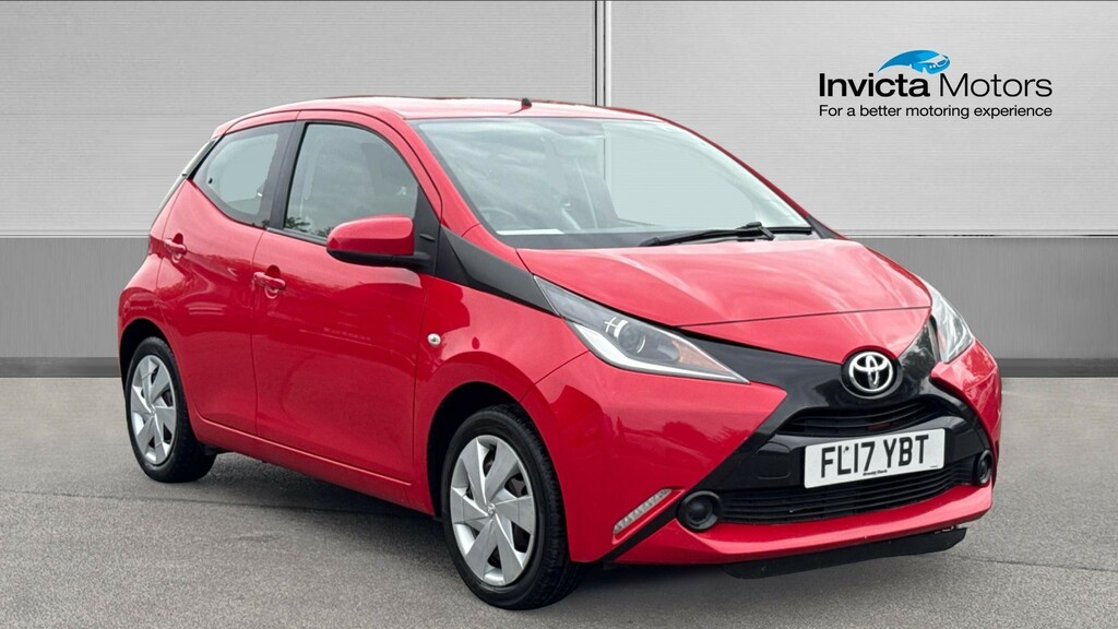 Toyota Aygo X -Play Red