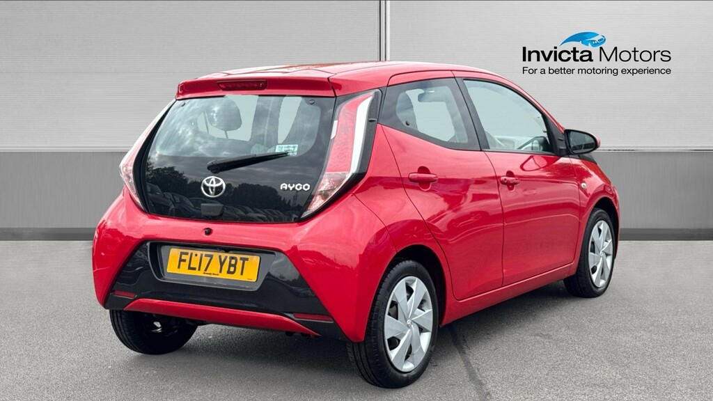Toyota Aygo X -Play Red #3