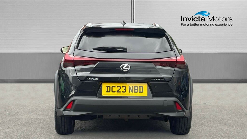 Lexus UX Estate Black #4