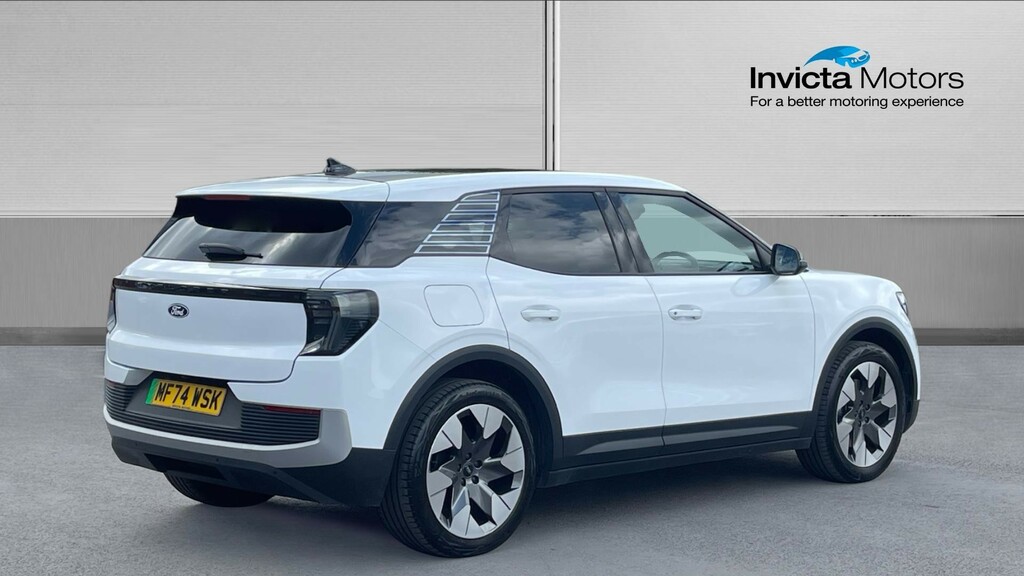 Ford Explorer Premium White #3