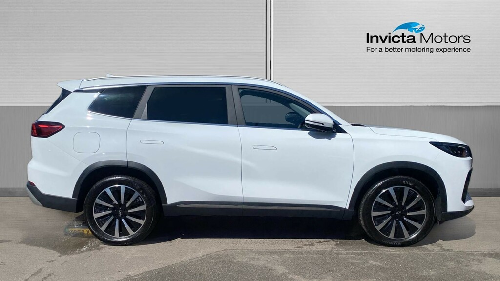 Chery Tiggo 8 Summit White #2