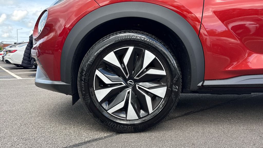 Nissan Juke 1.6 Hybrid Tekna Black #17
