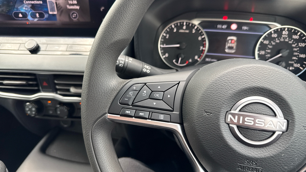 Nissan Juke 1.6 Hybrid Tekna Black #23