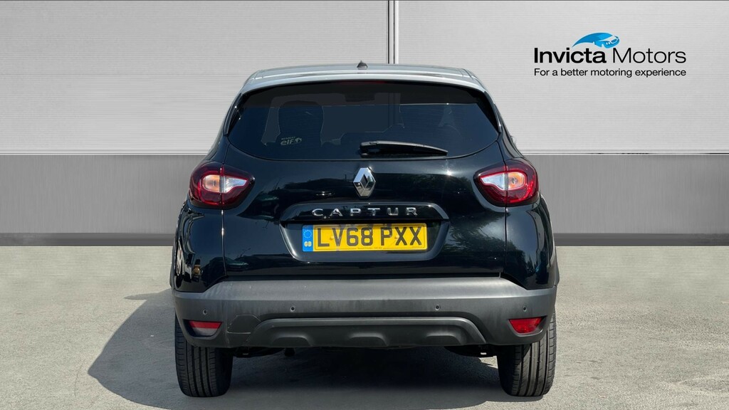 Renault Captur Iconic Black #4