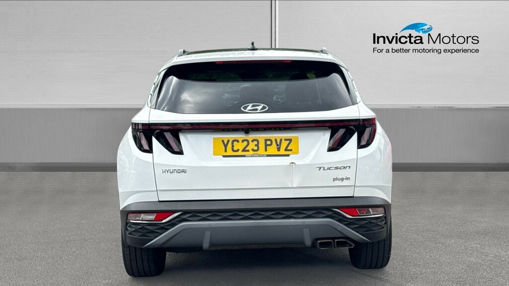 Hyundai Tucson Ultimate White #4