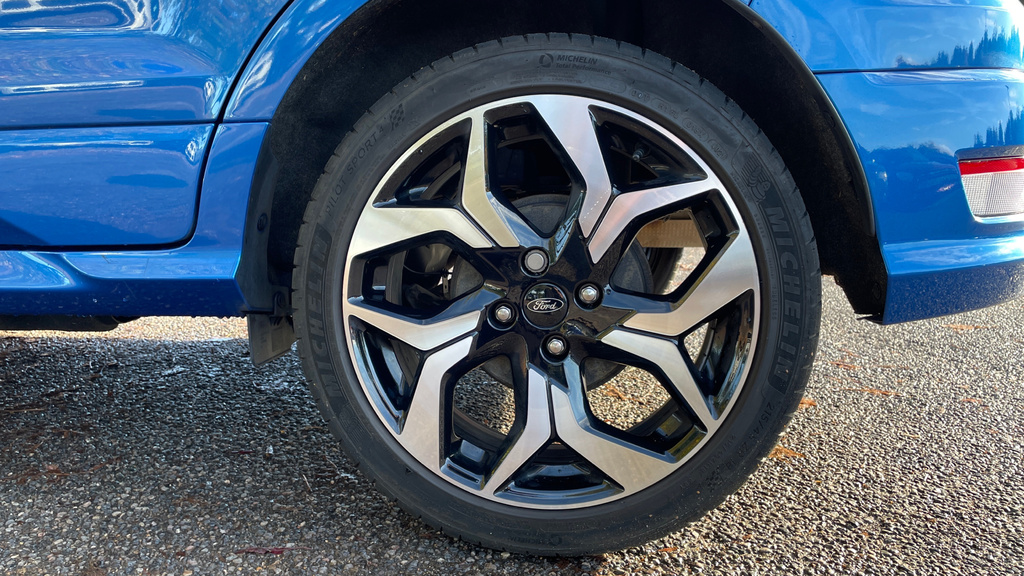 Ford Ecosport Active Blue #17