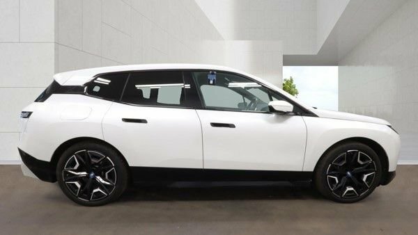 BMW iX Suv White #4