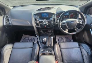 Ford Focus Hatchback Grey #15