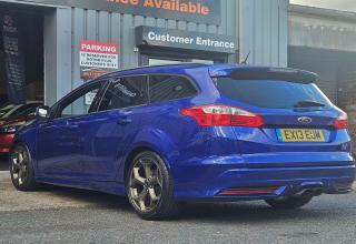 Ford Focus Hatchback Grey #2