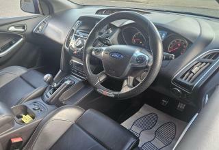Ford Focus Hatchback Grey #19