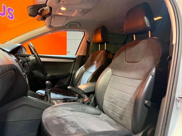 Skoda Octavia 1.6 Tdi Se L Estate Euro 6 S S Silver #5
