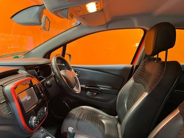 Renault Captur 1.5 Dci Energy Signature Suv Eur SM15LVZ Red #3