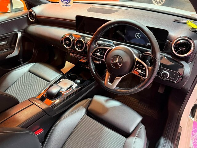 Mercedes-Benz A Class 1.5 A180d Sport Hatchback 7G-dct Euro 6 LL19TVD White #4