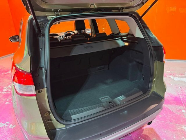 Ford Kuga 2.0 Tdci Titanium Awd Euro 5 White #4