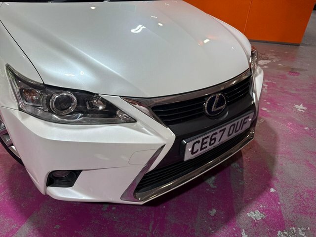 Lexus CT 1.8 200H Executive Edition Hatchback Hy White #3